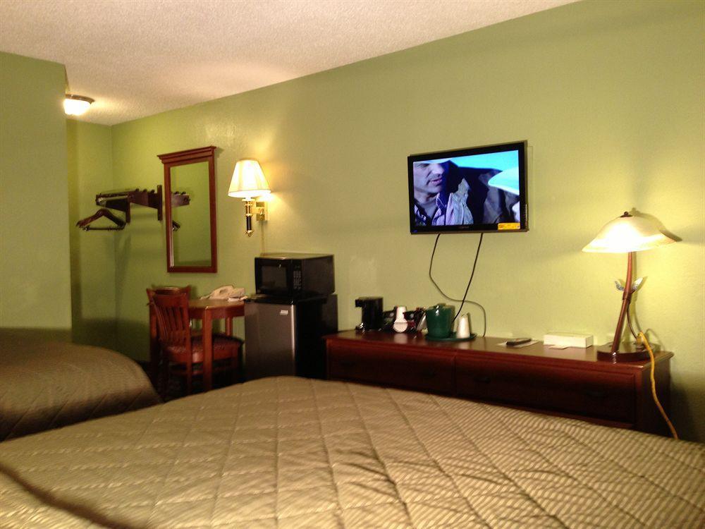 University Manor Inn Buffalo Exterior photo