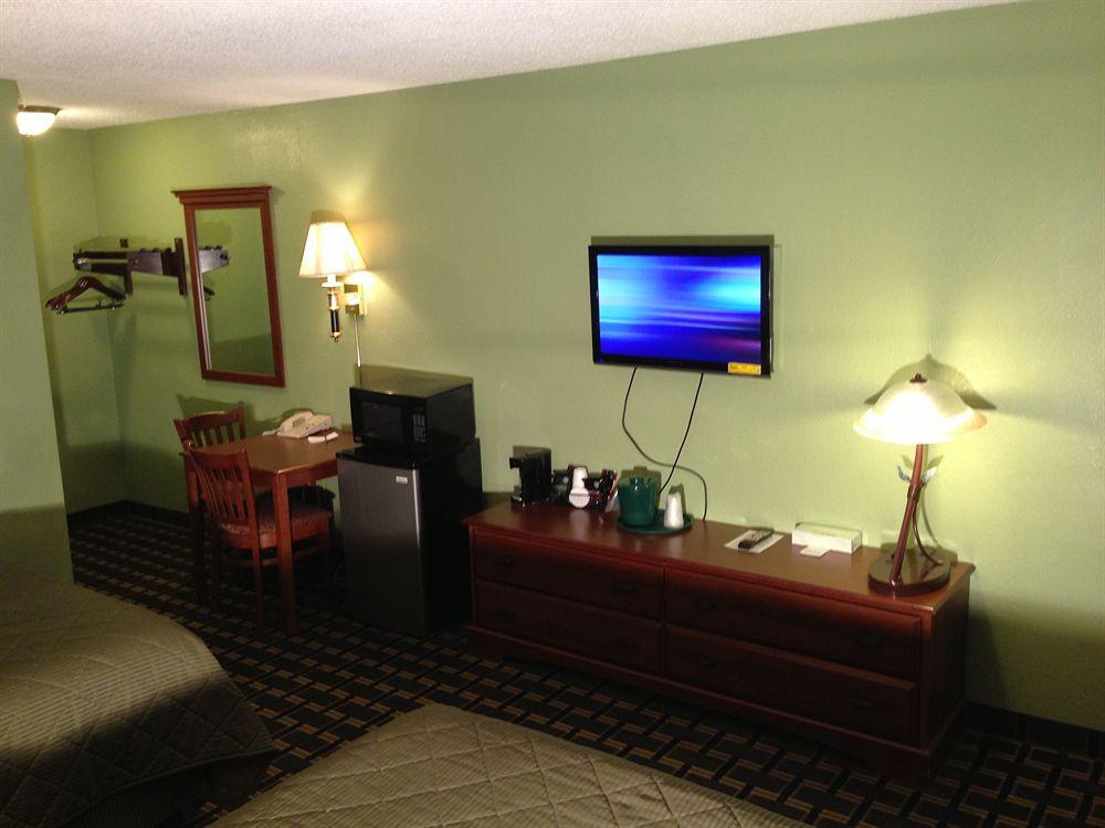 University Manor Inn Buffalo Exterior photo