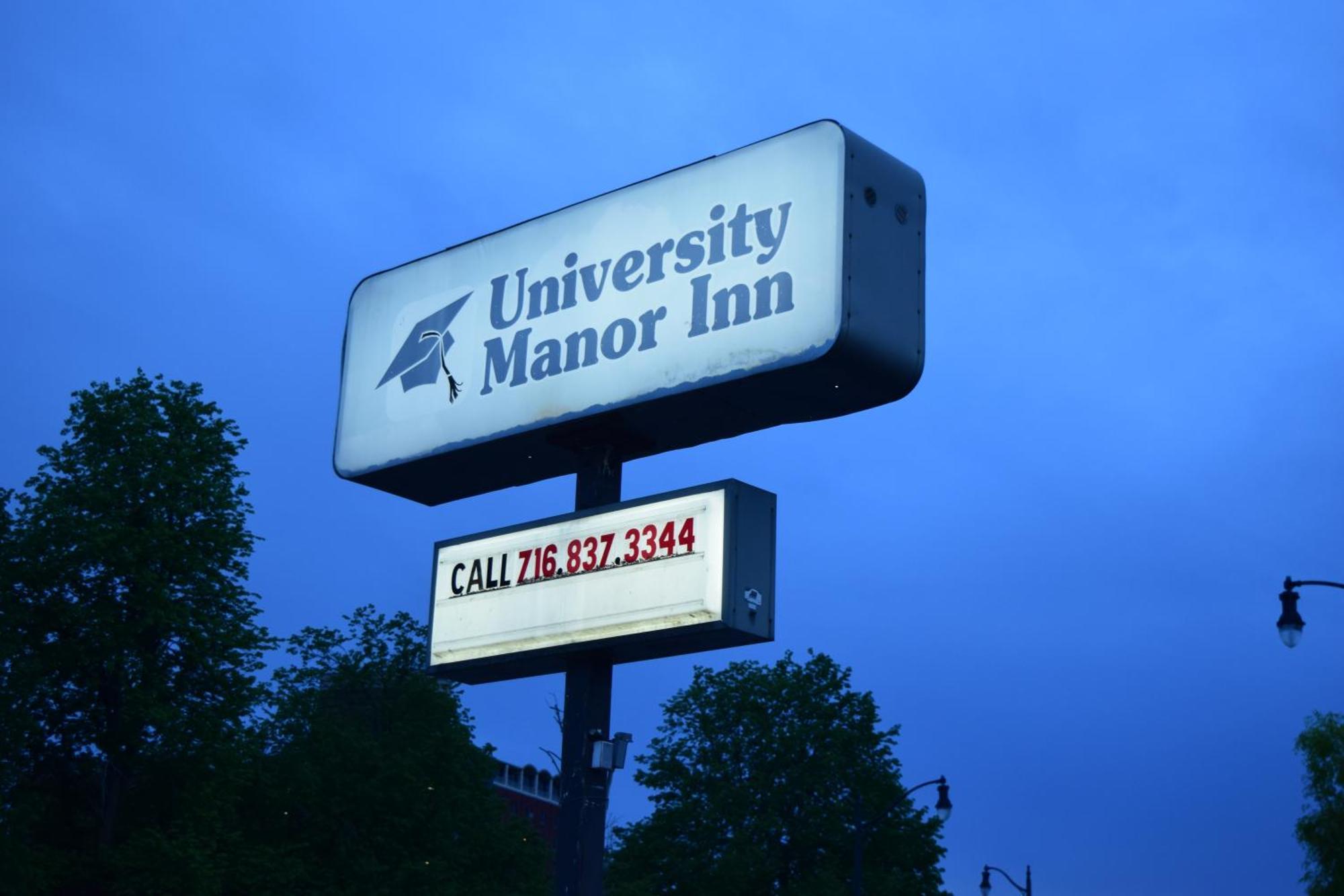 University Manor Inn Buffalo Exterior photo
