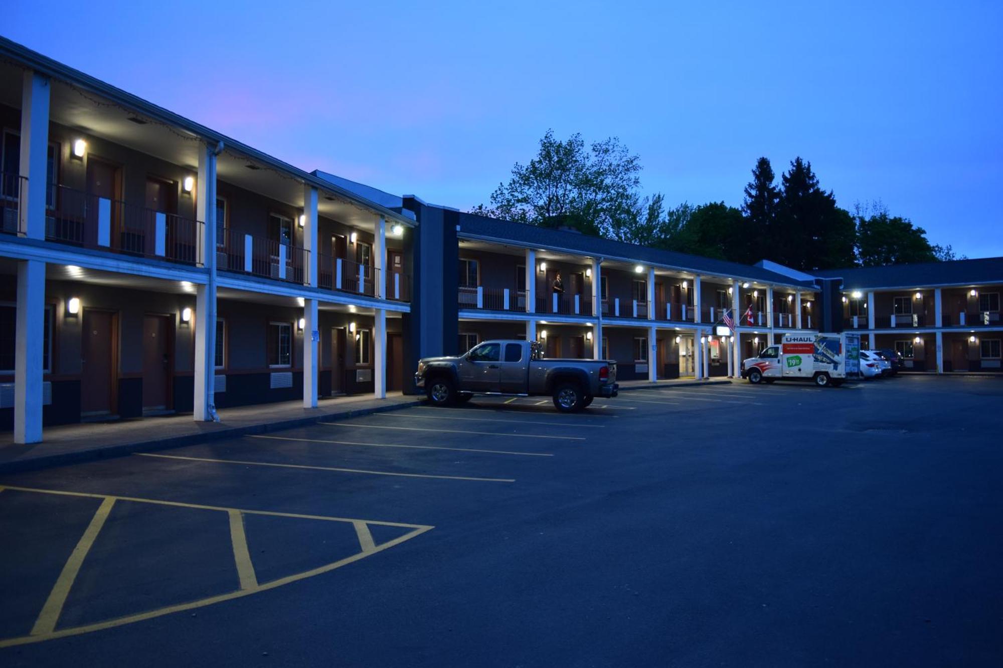 University Manor Inn Buffalo Exterior photo